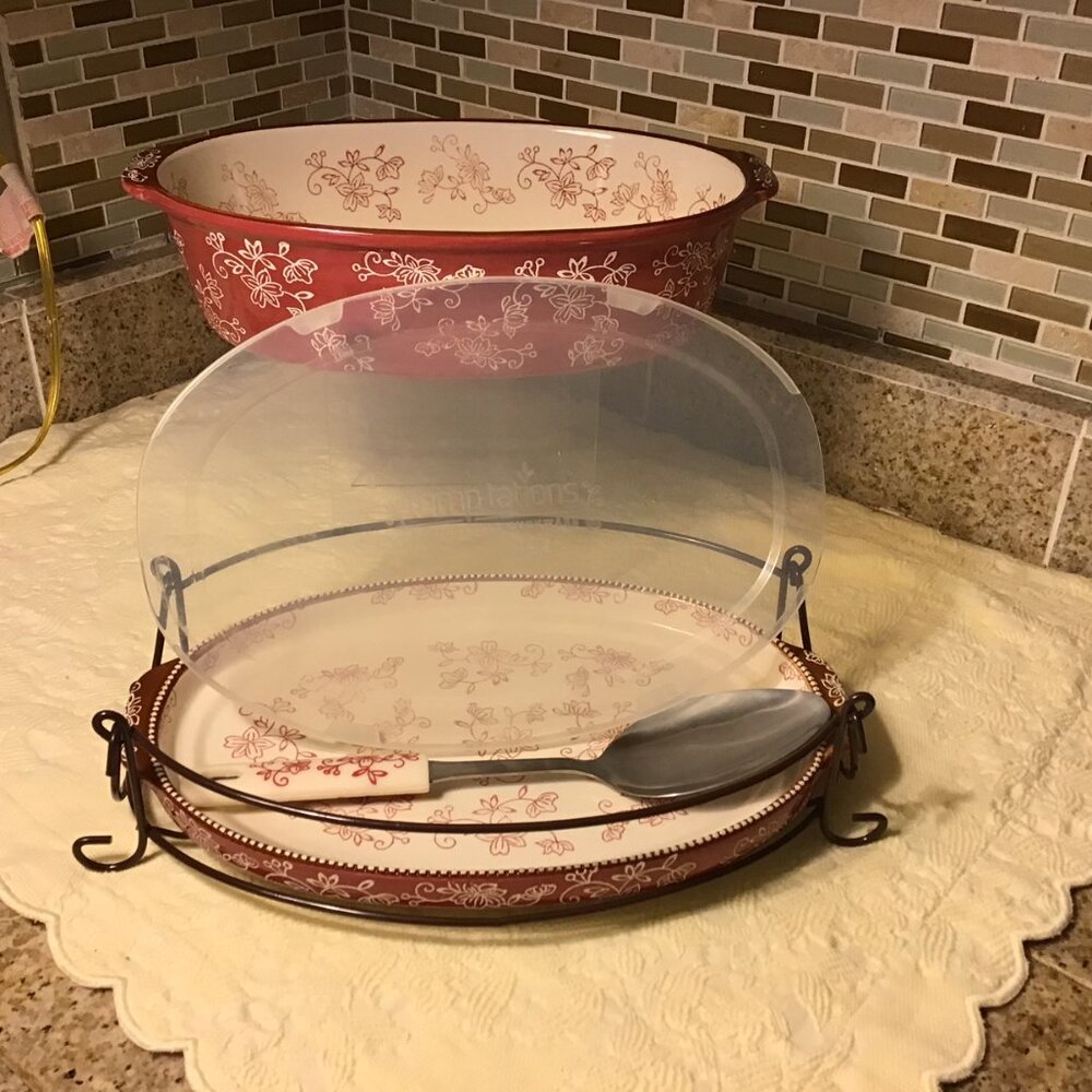 Temptations oval baking dishes with lid it, cover, holder and spoon -floral lace